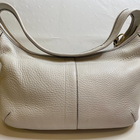 Pebbled Leather Coach Bag. - Picture 3 of 10